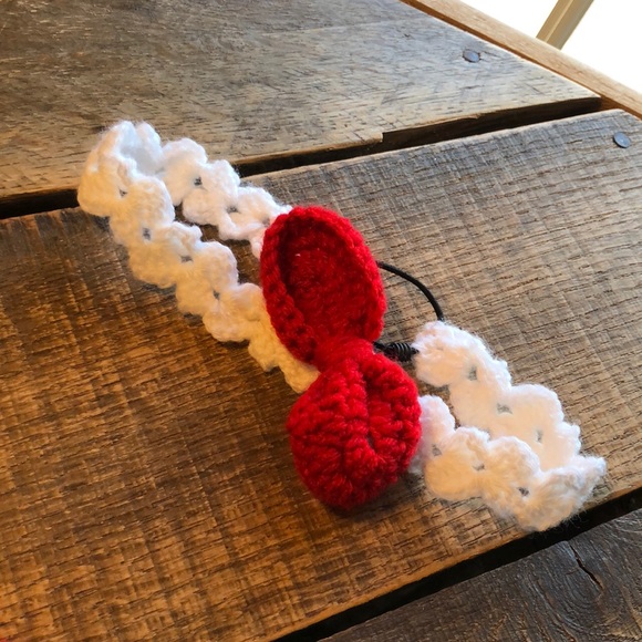 Handmade knitted red & white Dress with matching booties & headband - Picture 10 of 11